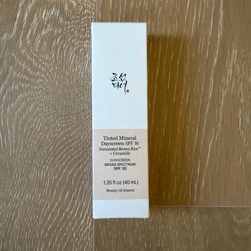 Beauty of Joseon Tinted Mineral Dayscreen SPF30 Shade 17N Fair Neutral